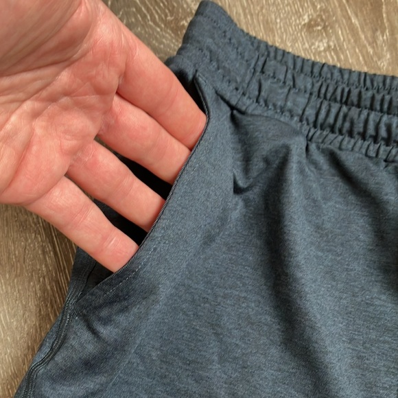 Vuori Sunday Performance joggers - Picture 3 of 16